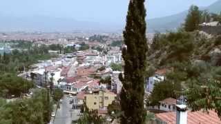 Yayla Yollarında Galdım Yalınız