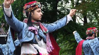 Turkish Folk Song '' Sandık Üstünde Sandık ''